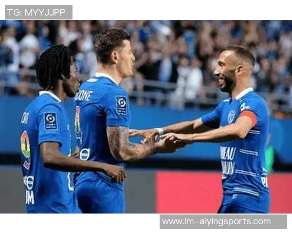 曼城与摩纳哥争夺法乙特鲁瓦18岁前锋德托贝特的转会机会